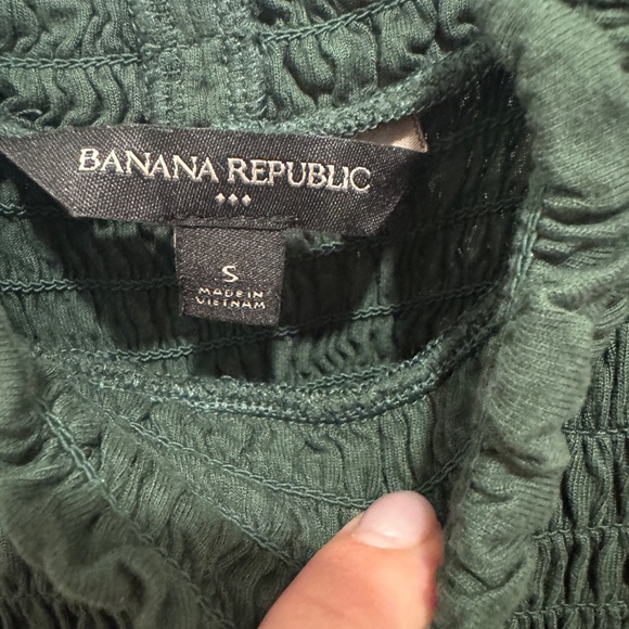 Dark Green Sleeveless tank from Banana Republic S - Picture 2 of 3